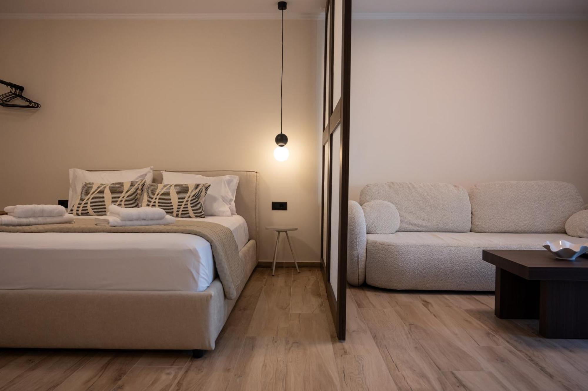 Chrysa's Deluxe Apartment *