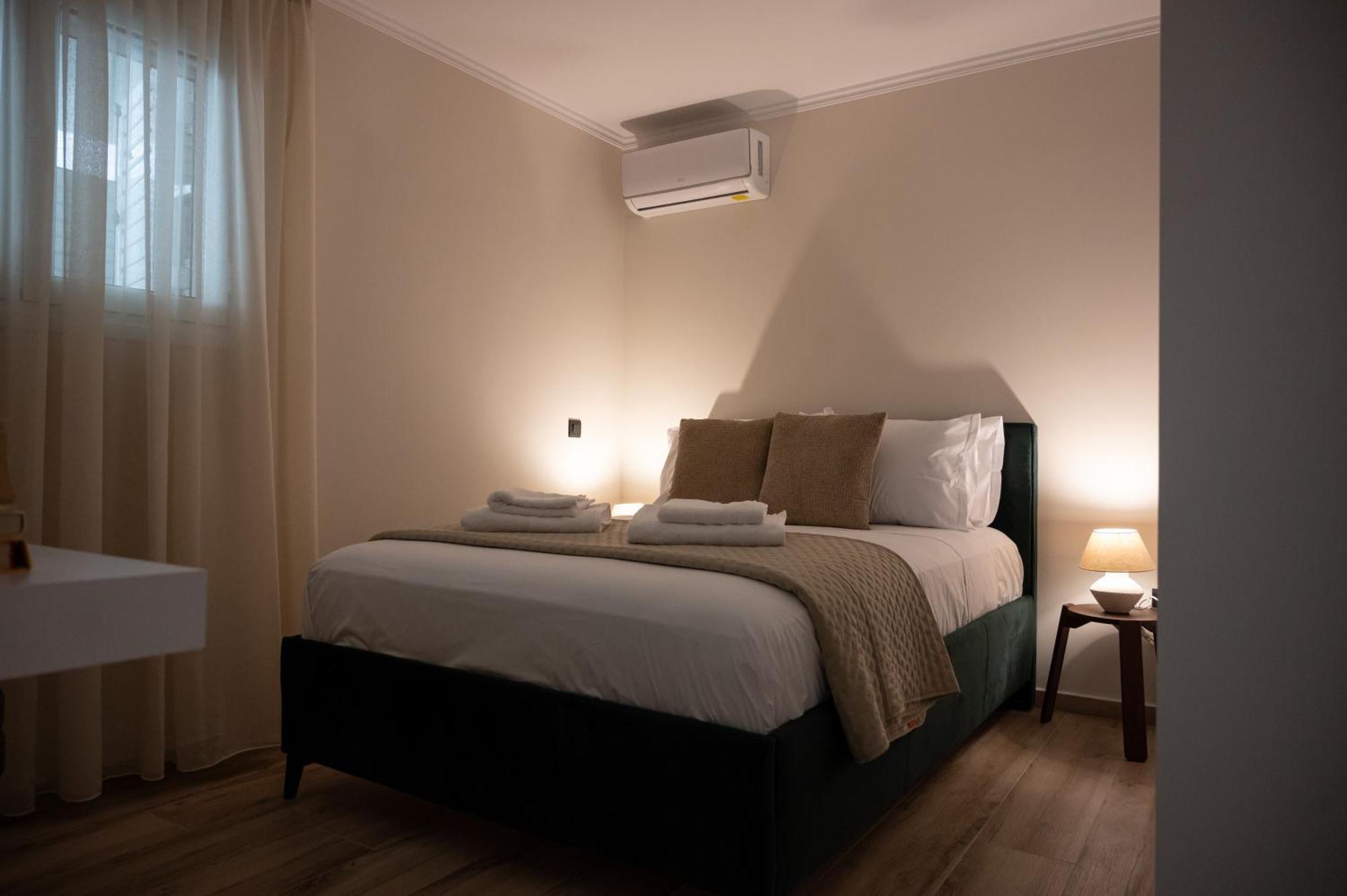 Chrysa's Deluxe Apartment *